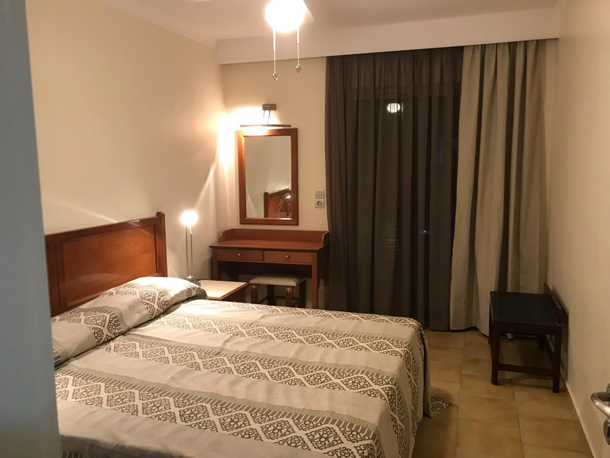 Captain Yiannis Studios & Apartments コス・タウン エクステリア 写真