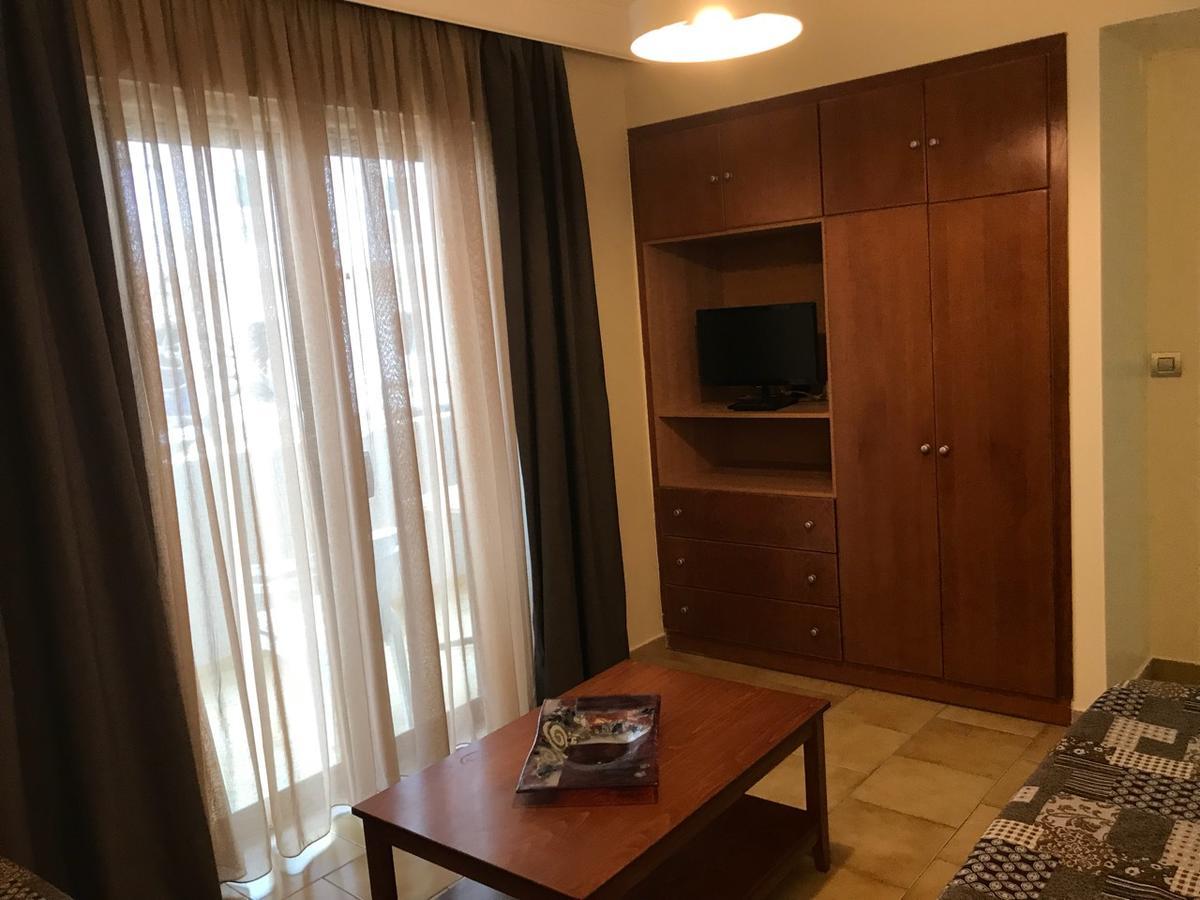 Captain Yiannis Studios & Apartments コス・タウン エクステリア 写真